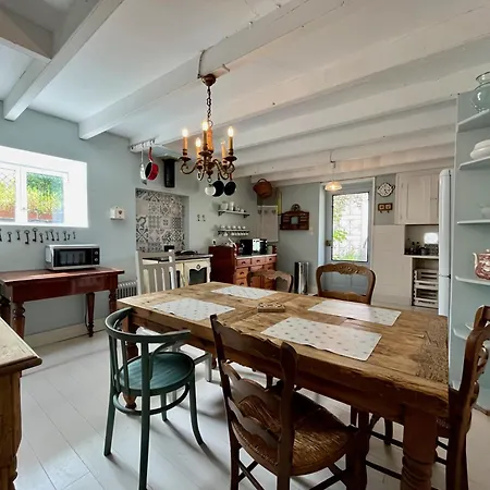 بيت للعطل Le Coin Cache