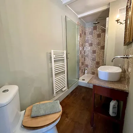 بيت للعطل Le Coin Cache *